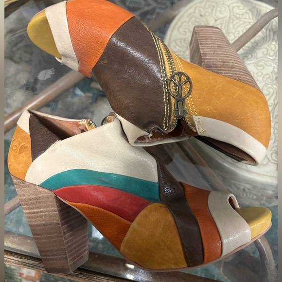 Vintage Lucky Brand colorful Peep-Toe Ankle Boots size 6.5 - Picture 3 of 11